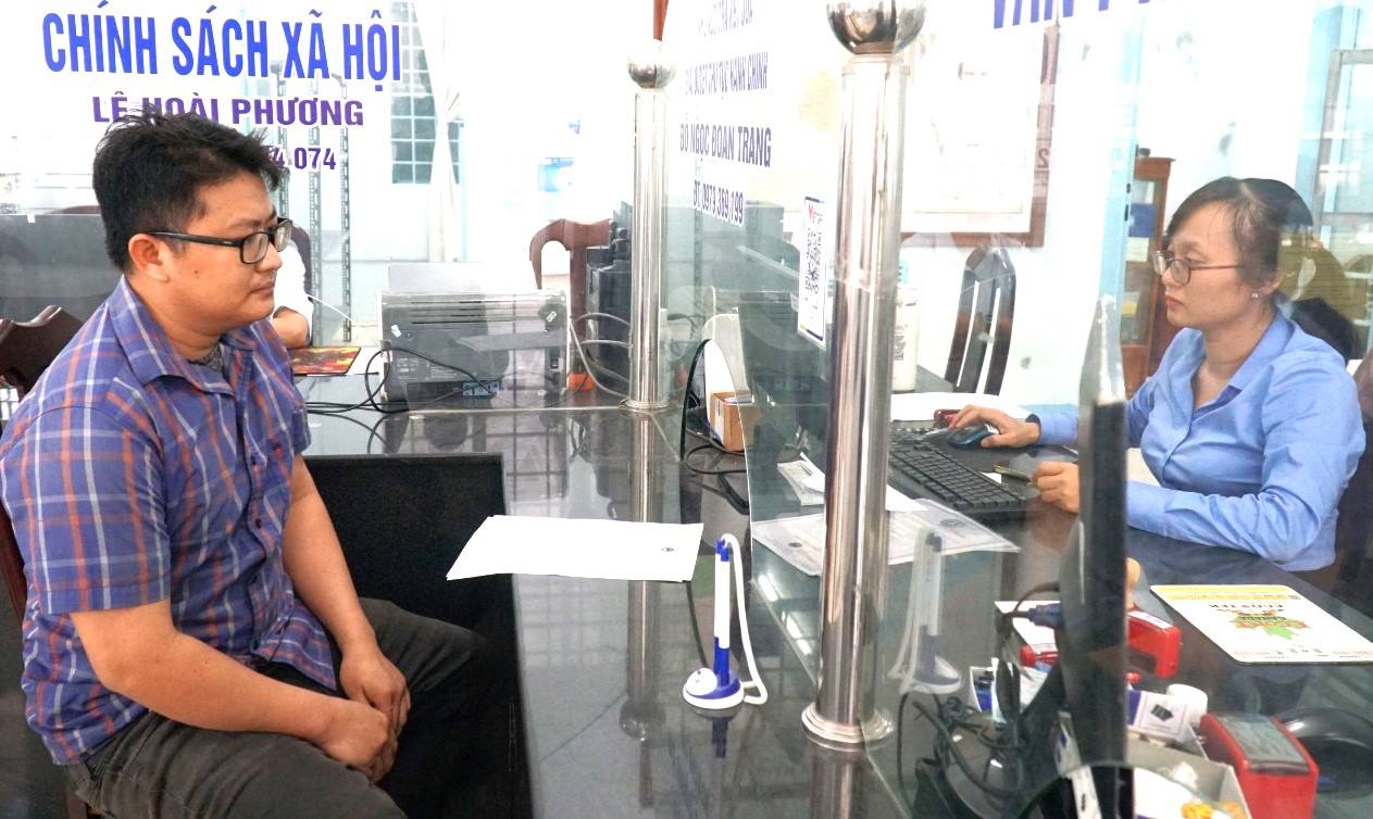 Đẩy mạnh ứng dụng công nghệ thông tin vào thực hiện thủ tục hành chính